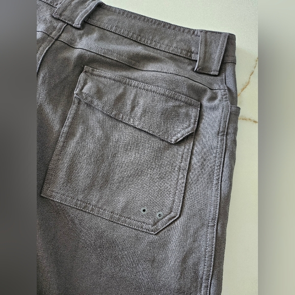 Lululemon Cadence Commute Shorts Men's Sz 34 Gray Athletic - Picture 12 of 16